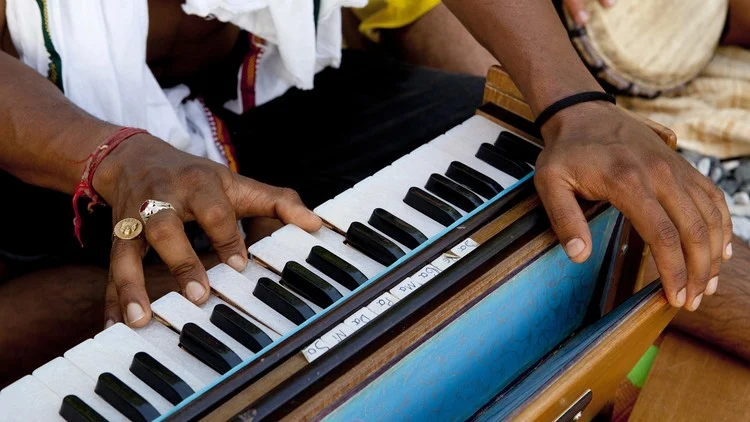 How to Play Harmonium by Ear So You Can Play Any Kirtan Song.webp